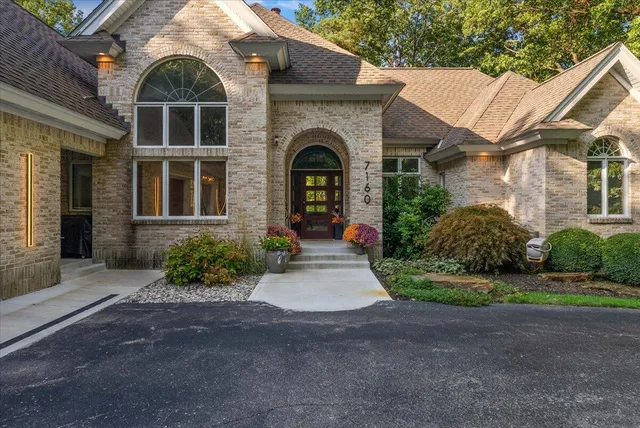 $1,174,900 | 7160 Hawick Court Northeast, Belmont, MI 49306