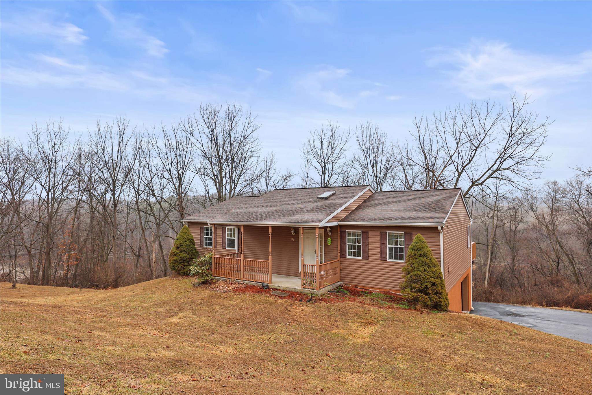 84 Lakeview Circle Hanover, PA 17331 - Photo 3 of 35