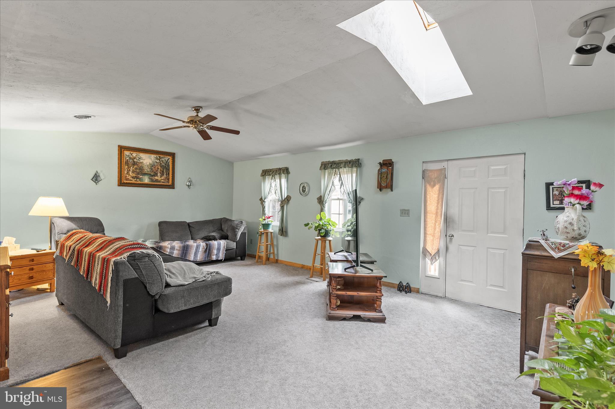 84 Lakeview Circle Hanover, PA 17331 - Photo 4 of 35