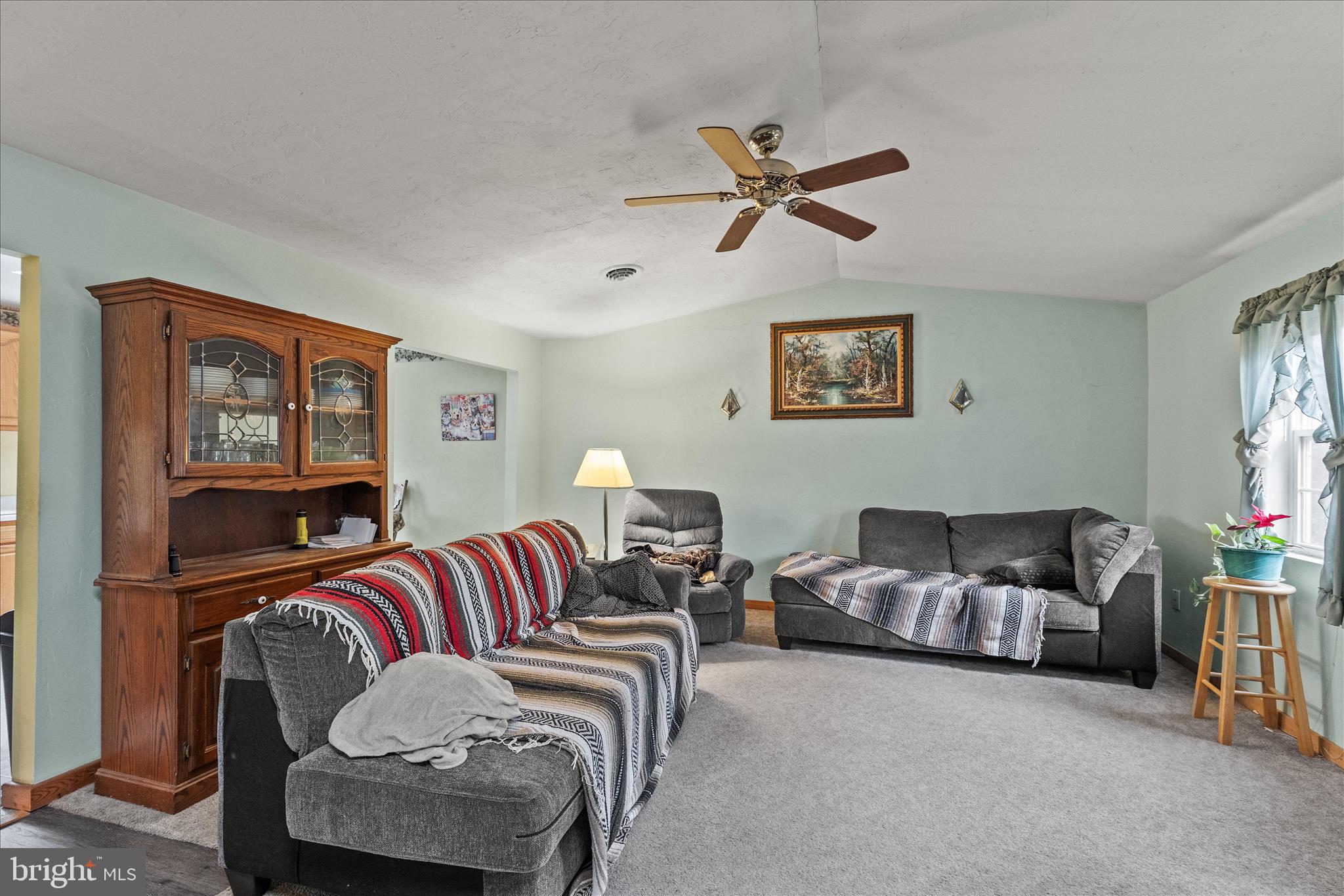 84 Lakeview Circle Hanover, PA 17331 - Photo 5 of 35