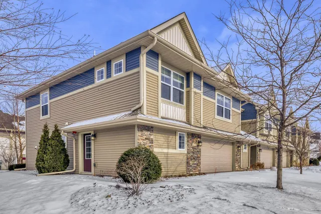 $365,000 | 3304 Lakewood Trail, Woodbury, MN 55129