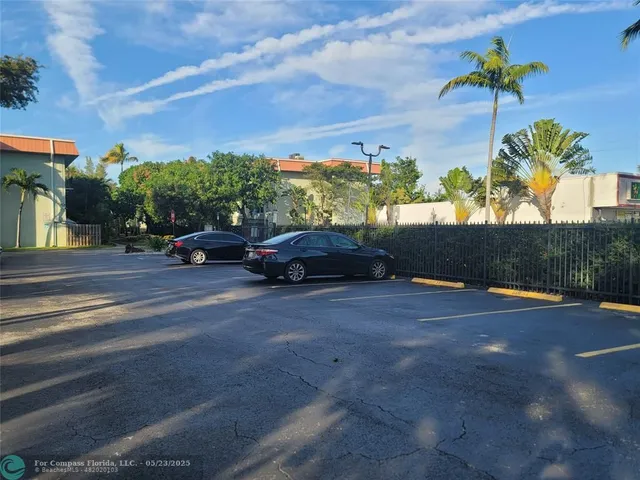 $199,000 | 805 West Oakland Park Boulevard, Unit E7, Oakland Park, FL 33309