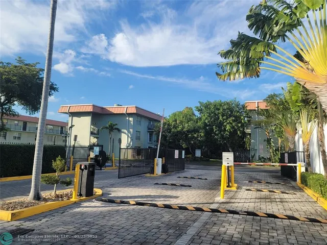 $199,000 | 805 West Oakland Park Boulevard, Unit E7, Oakland Park, FL 33309