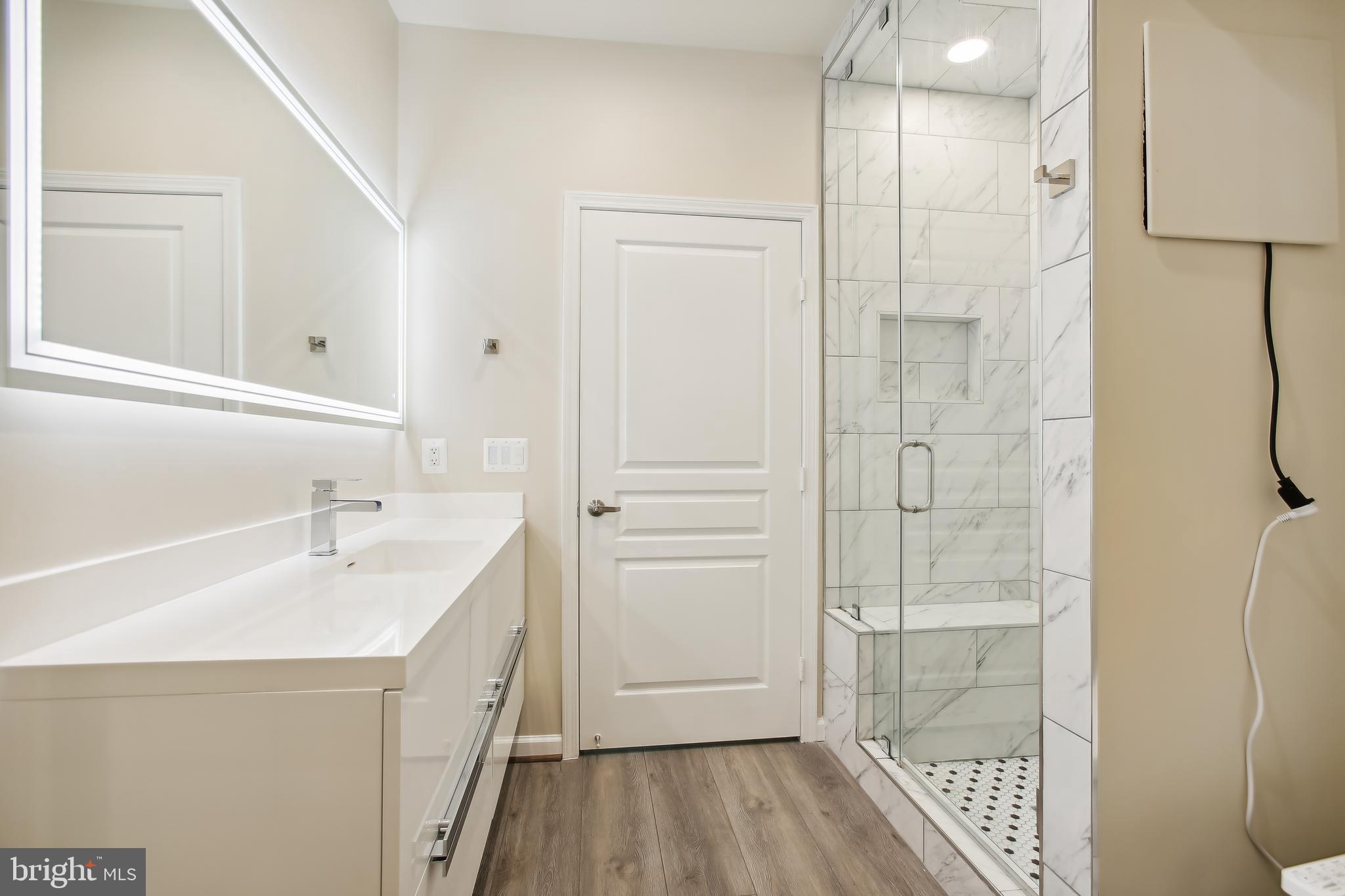 12000 Market Street, Unit 281 Reston, VA 20190 - Photo 15 of 50 Attached full bathroom