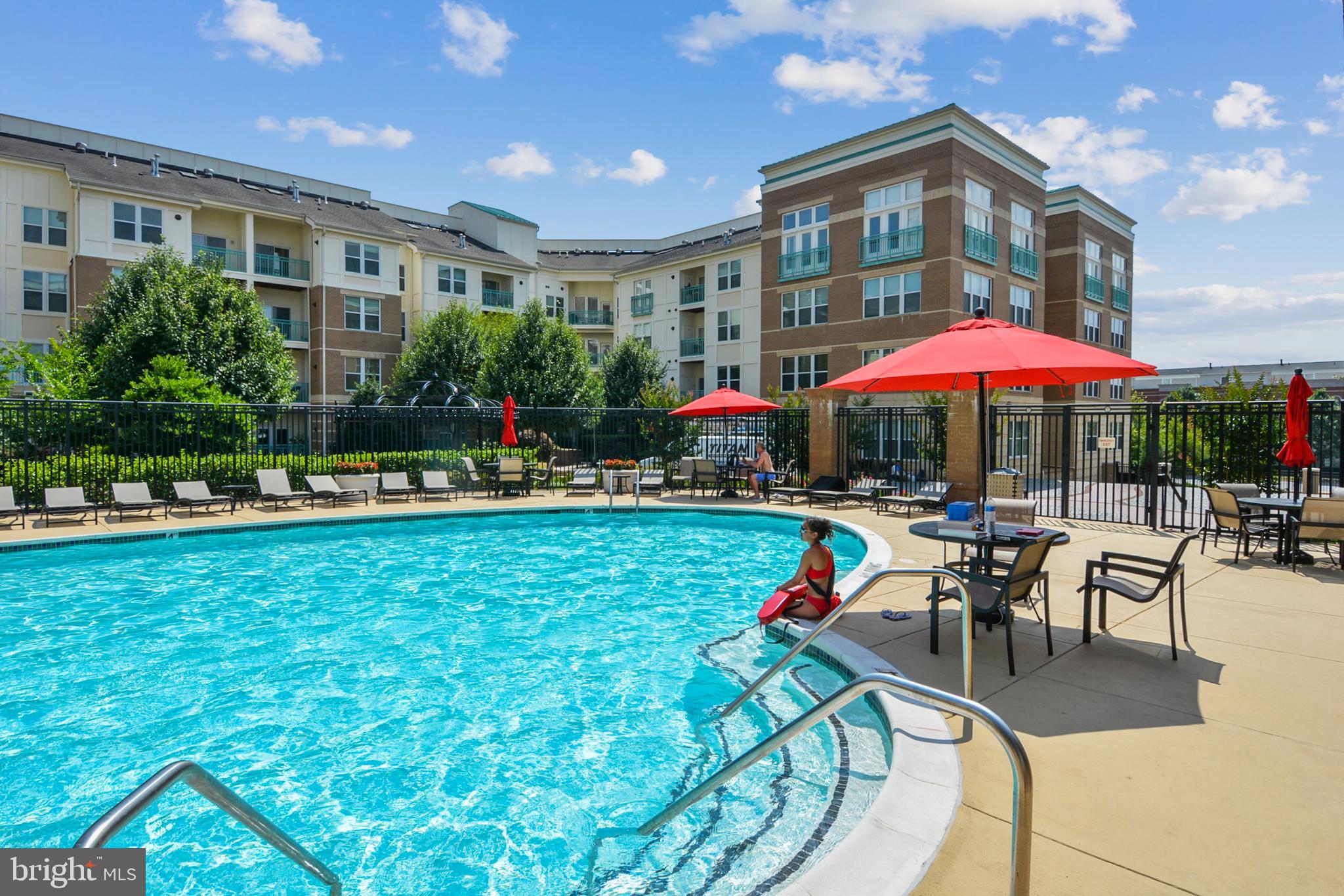 12000 Market Street, Unit 281 Reston, VA 20190 - Photo 33 of 50 Enjoy the pool!