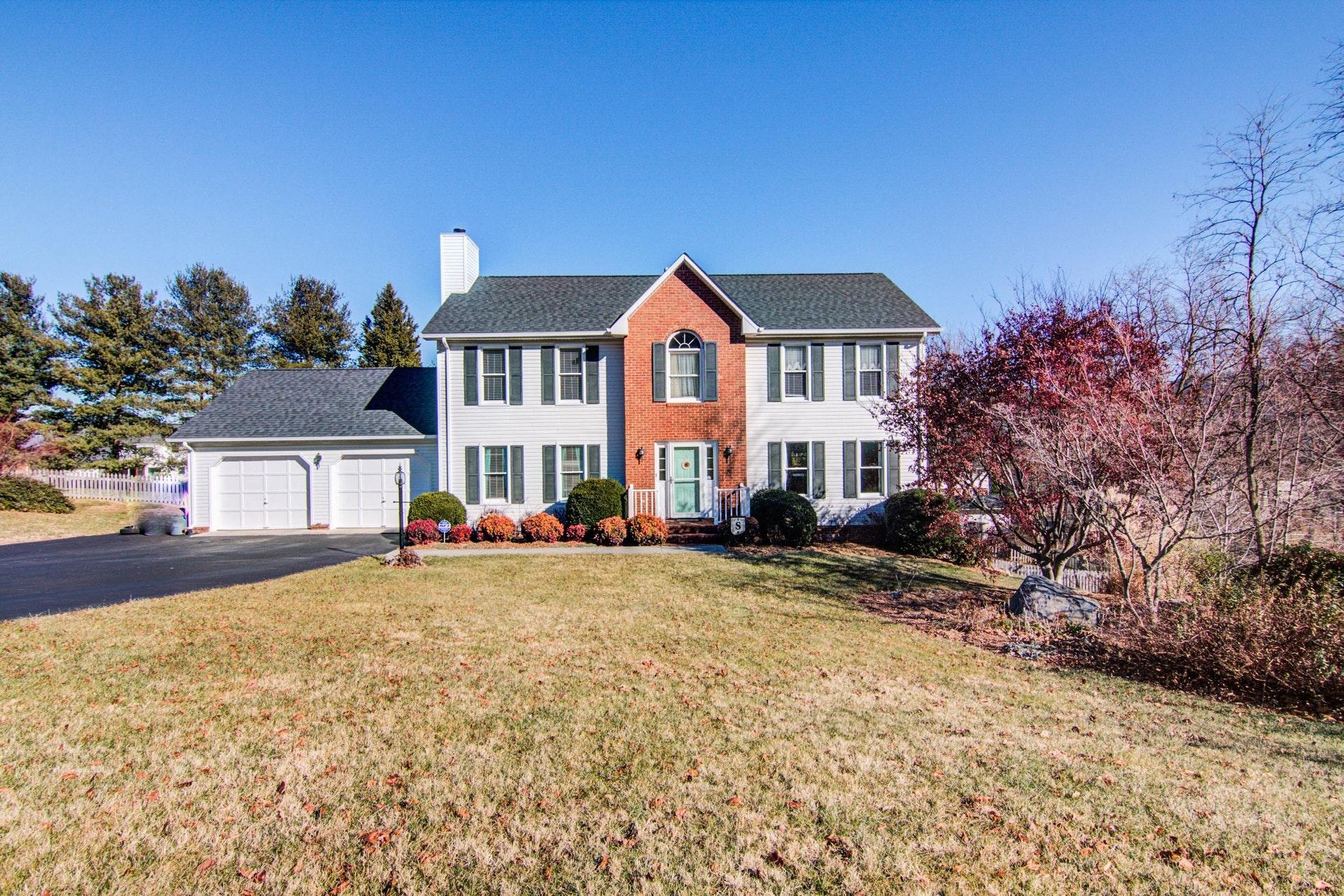 627 Stayman Road Roanoke, VA 24019 - Photo 1 of 35 627 Stayman RD Front