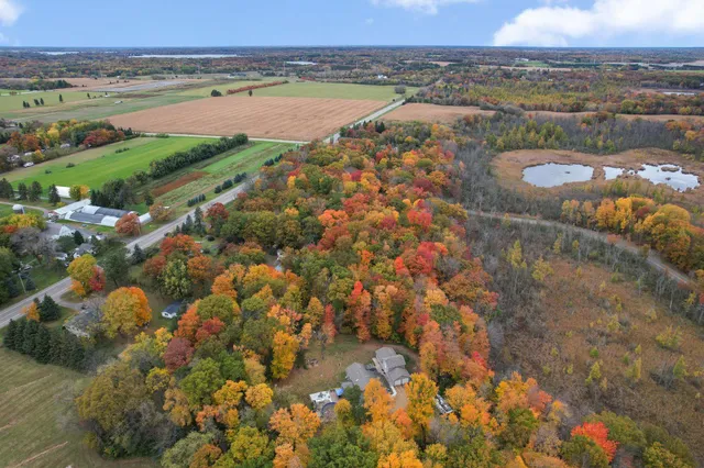 $425,000 | 19085 Manning Trail North, Marine on St. Croix, MN 55047