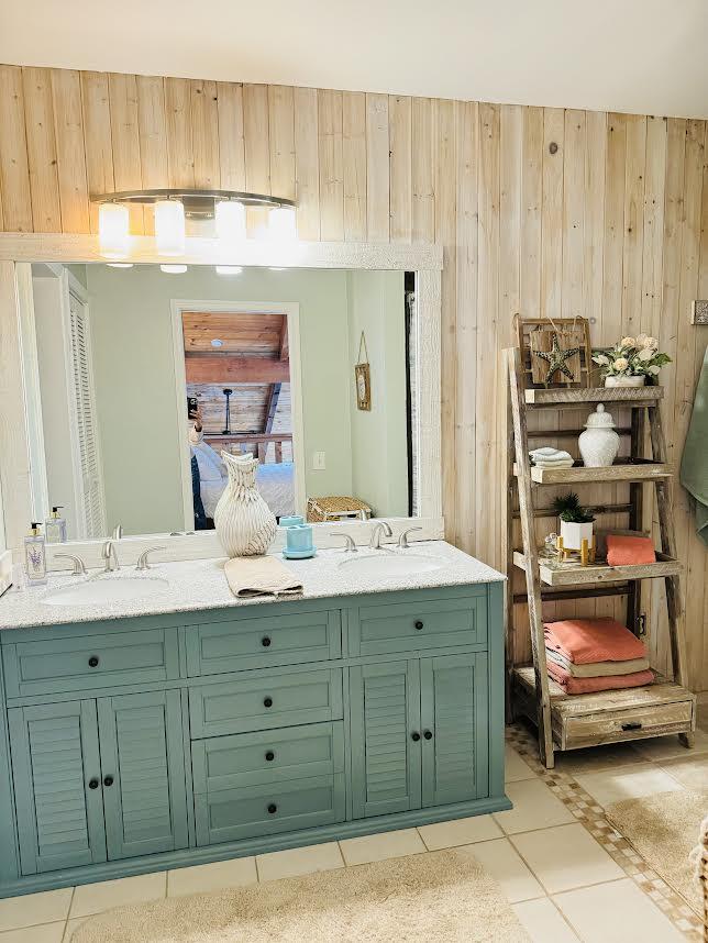 Undisclosed Address Jupiter, FL 33477 - Photo 12 of 18 Double vanity