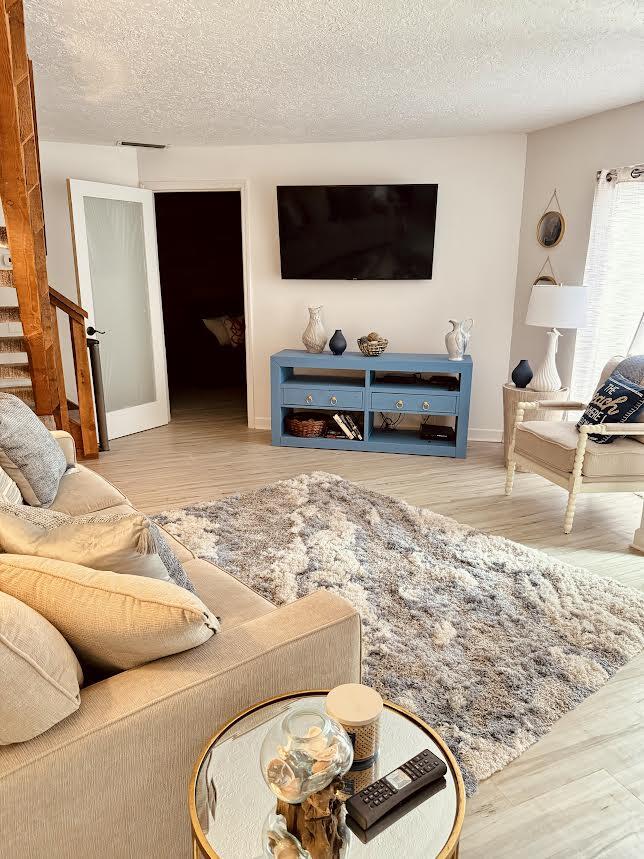 Undisclosed Address Jupiter, FL 33477 - Photo 16 of 18 Living room