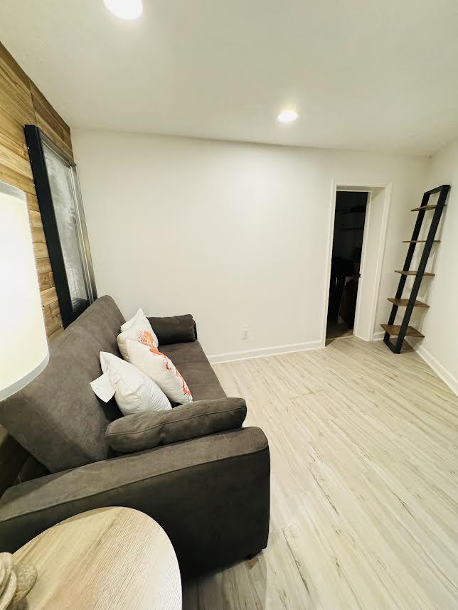 Undisclosed Address Jupiter, FL 33477 - Photo 5 of 18 Office/ den