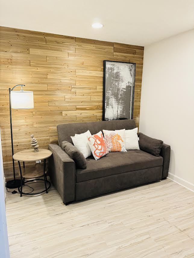 Undisclosed Address Jupiter, FL 33477 - Photo 6 of 18 Office/den