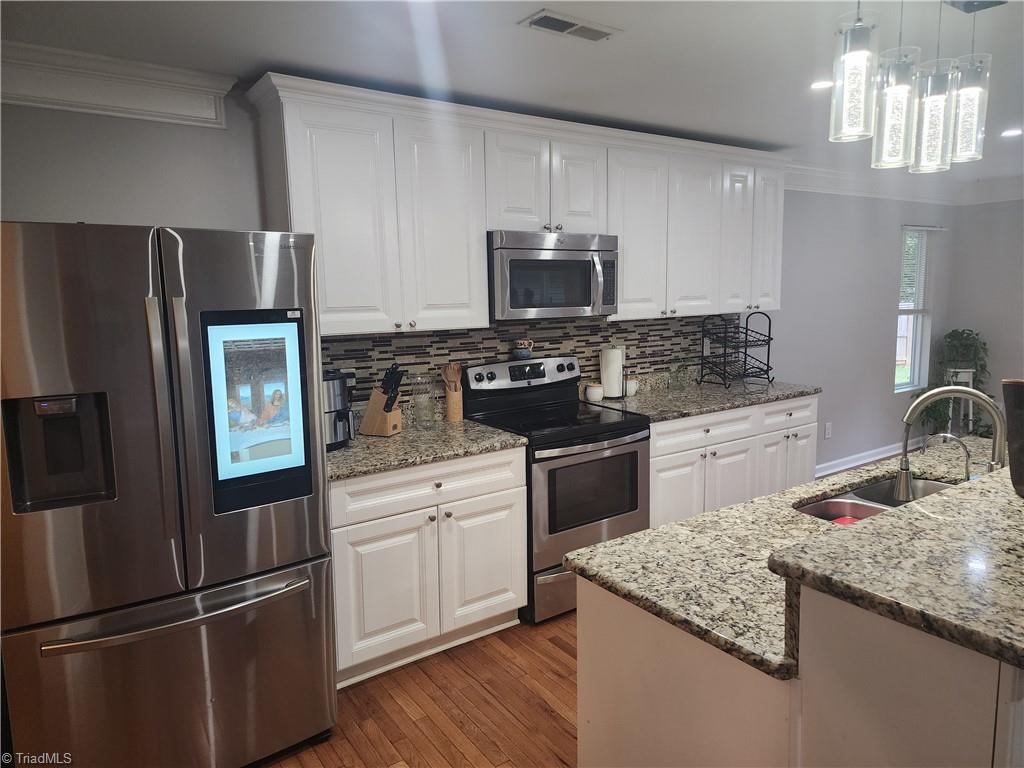 120 Oak Summit Road Winston-Salem, NC 27105 - Photo 6 of 29 Kitchen