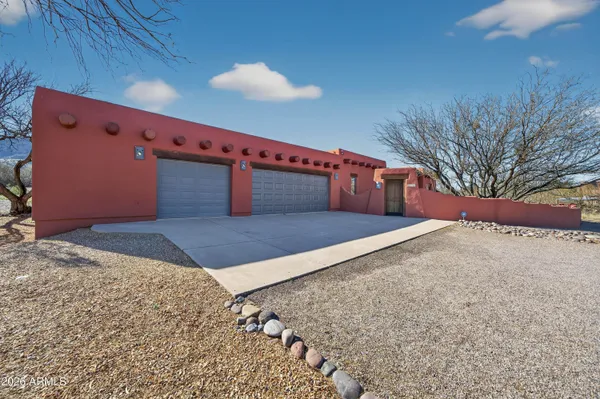 $675,000 | 5676 South Mir Way, Hereford, AZ 85615