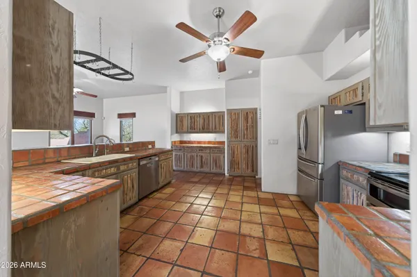 $675,000 | 5676 South Mir Way, Hereford, AZ 85615
