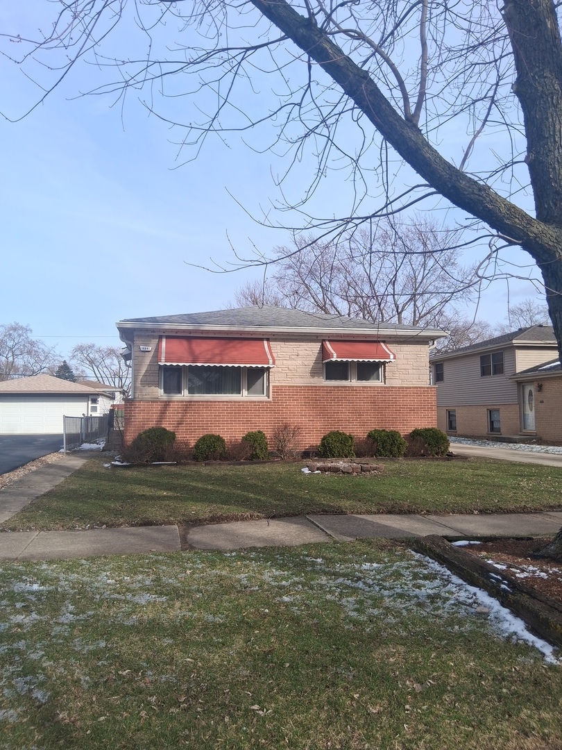 14841 Trumbull Avenue Midlothian, IL 60445 - Photo 2 of 4