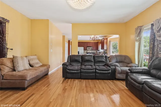 $995,000 | 10 Willys Court, Rock Tavern, NY 12575