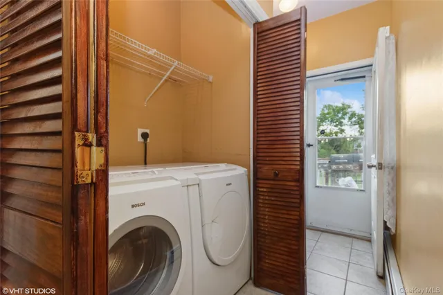 $995,000 | 10 Willys Court, Rock Tavern, NY 12575