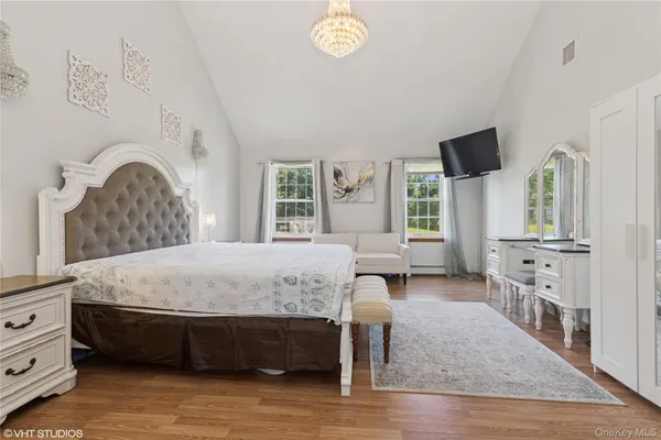 $895,000 | 10 Willys Court, Rock Tavern, NY 12575
