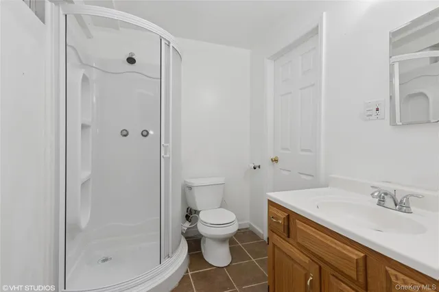 $995,000 | 10 Willys Court, Rock Tavern, NY 12575