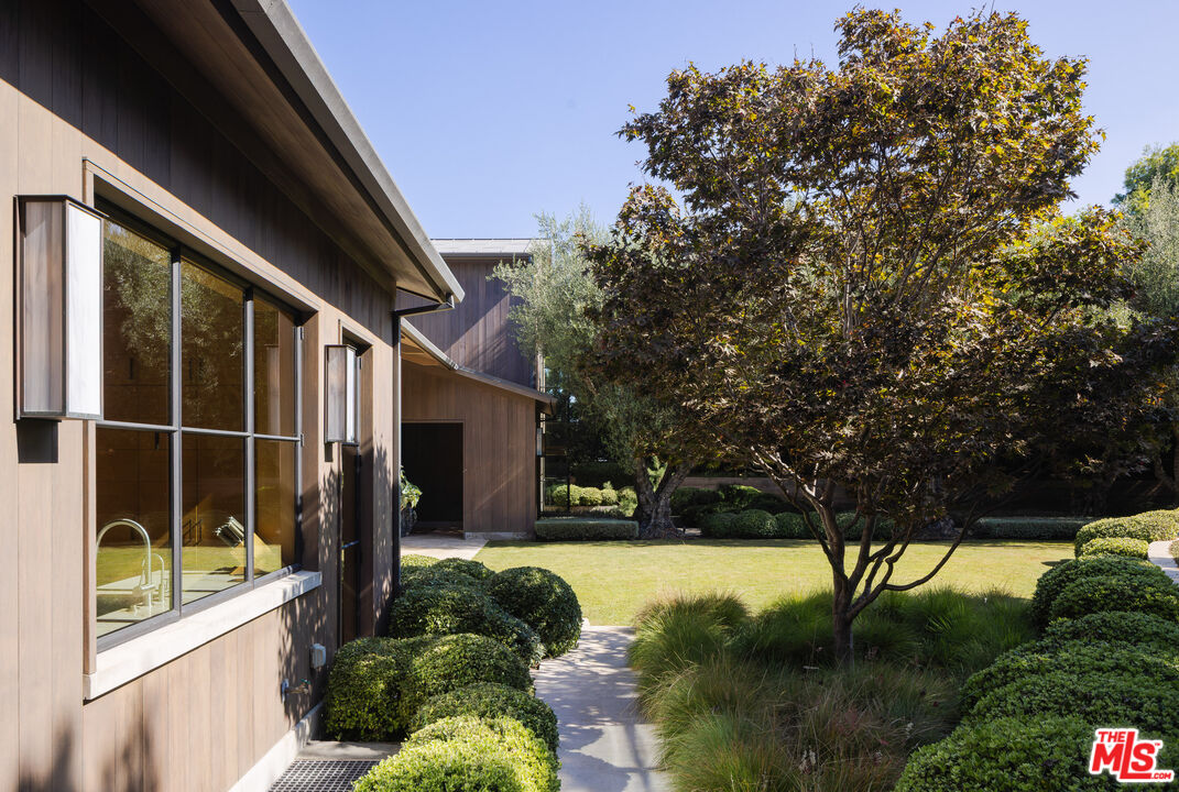 859 Woodacres Road Santa Monica, CA 90402 - Photo 21 of 55