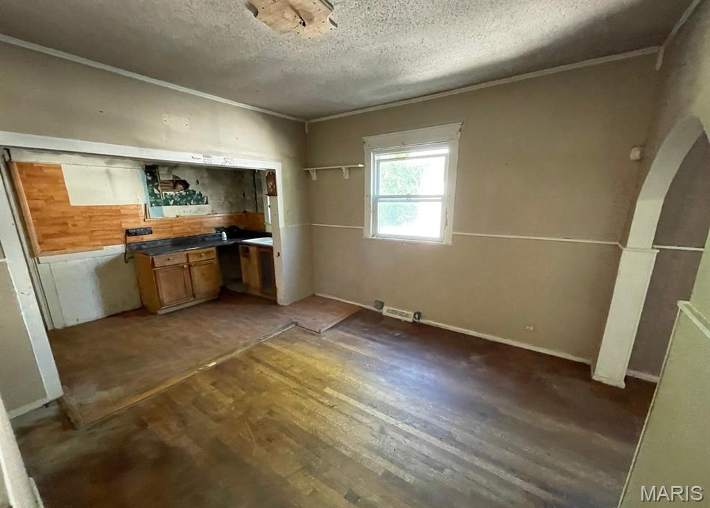 412 Jefferson Avenue Alton, IL 62002 - Photo 5 of 16