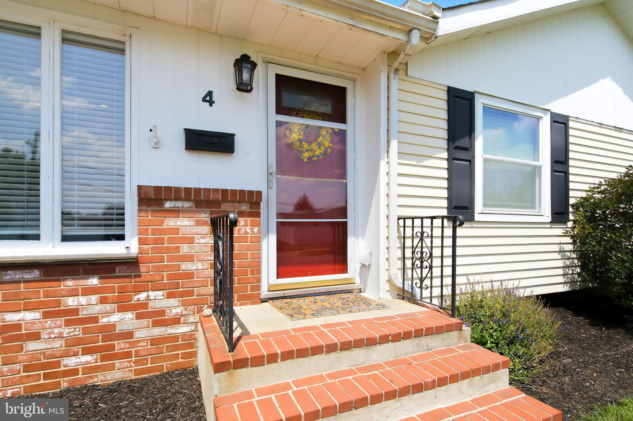 4 Oscar Way Hamilton, NJ 08620 - Photo 3 of 22