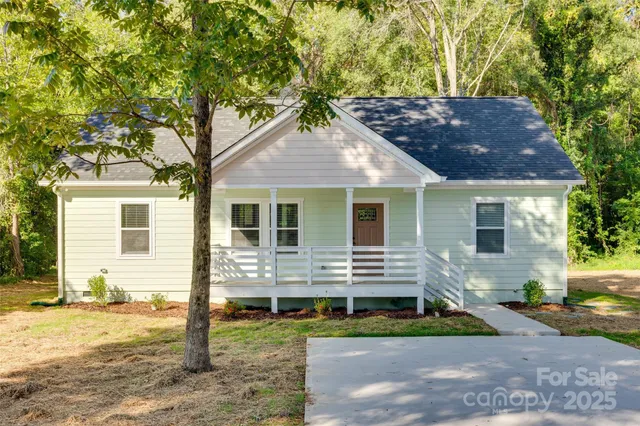 $305,000 | 155 William Street, York, SC 29745
