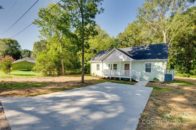 $305,000 | 155 William Street, York, SC 29745