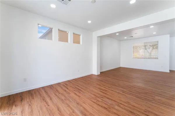 $3,995 | 9636 West Gilmore Avenue, Las Vegas, NV 89129