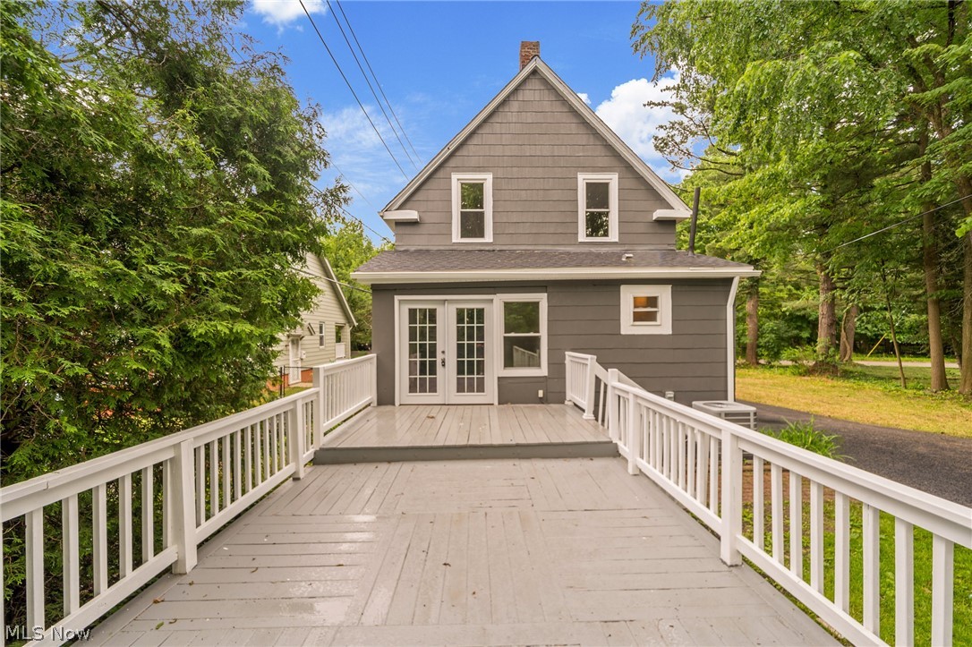 1686 Wood Road Cleveland Heights, OH 44121 - Photo 6 of 32