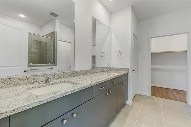 $2,600 | 13610 Pine Drive, Cypress, TX 77429