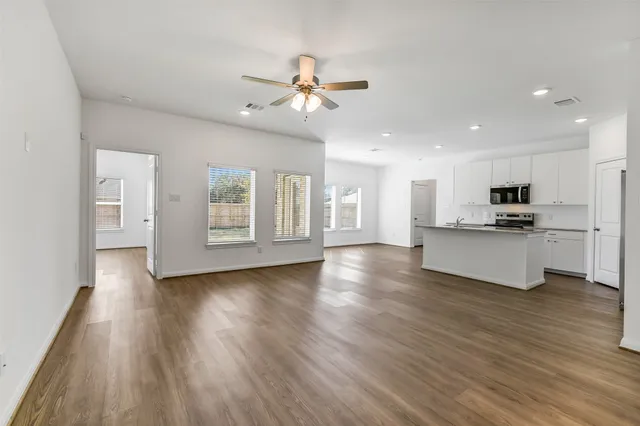 $2,600 | 13610 Pine Drive, Cypress, TX 77429