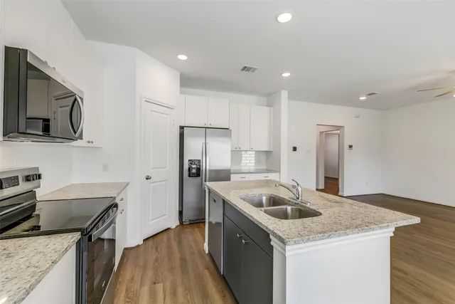 $2,600 | 13610 Pine Drive, Cypress, TX 77429