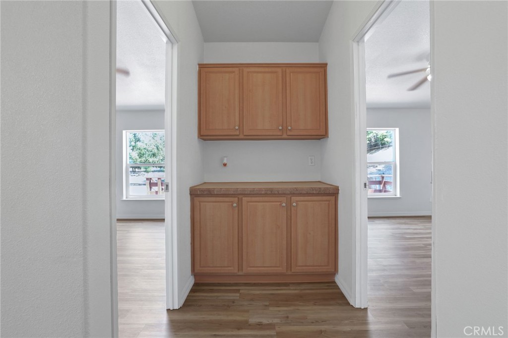10880 Fox Springs Road Fallbrook, CA 92028 - Photo 20 of 39 a view of entryway with wooden floor
