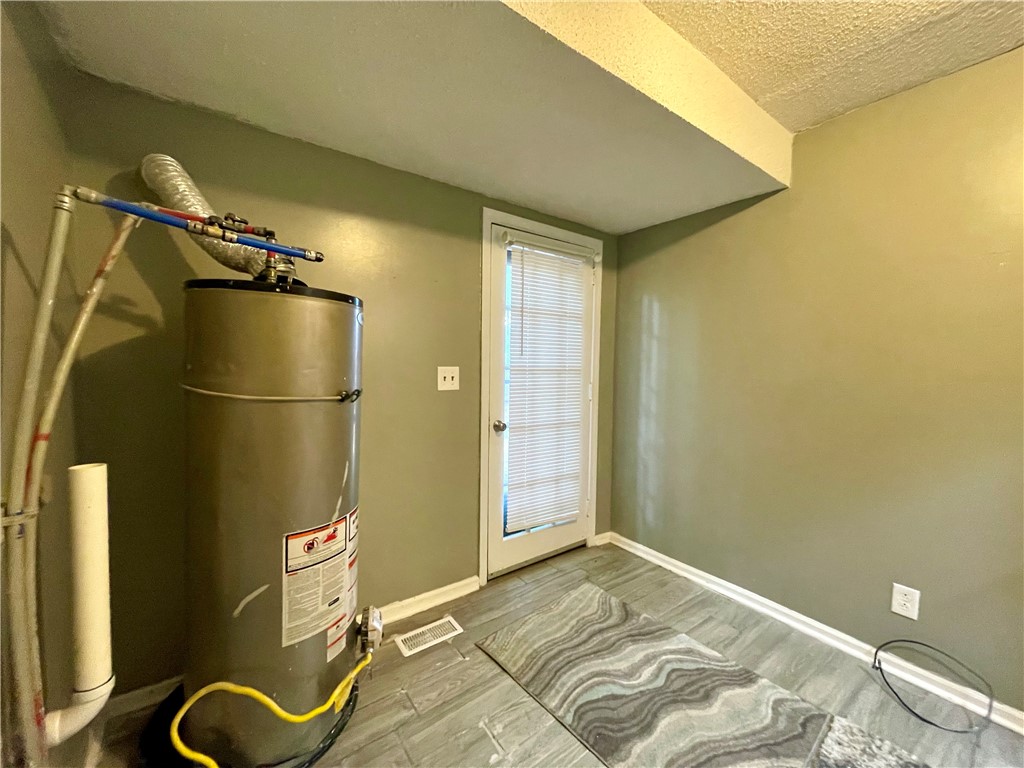 318 Hillandale Road Liberty, SC 29657 - Photo 15 of 48 Laundry