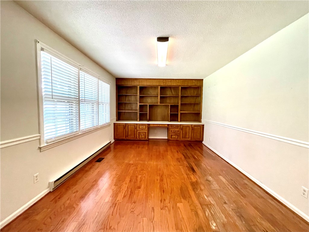 318 Hillandale Road Liberty, SC 29657 - Photo 6 of 48 Office