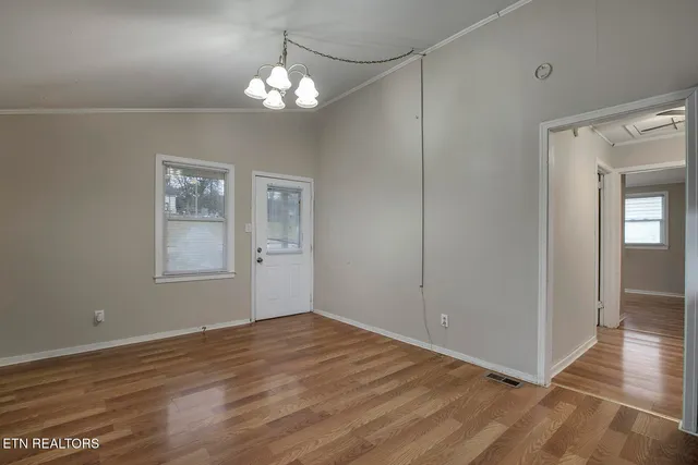 $180,000 | 420 Front Avenue North, Rockwood, TN 37854