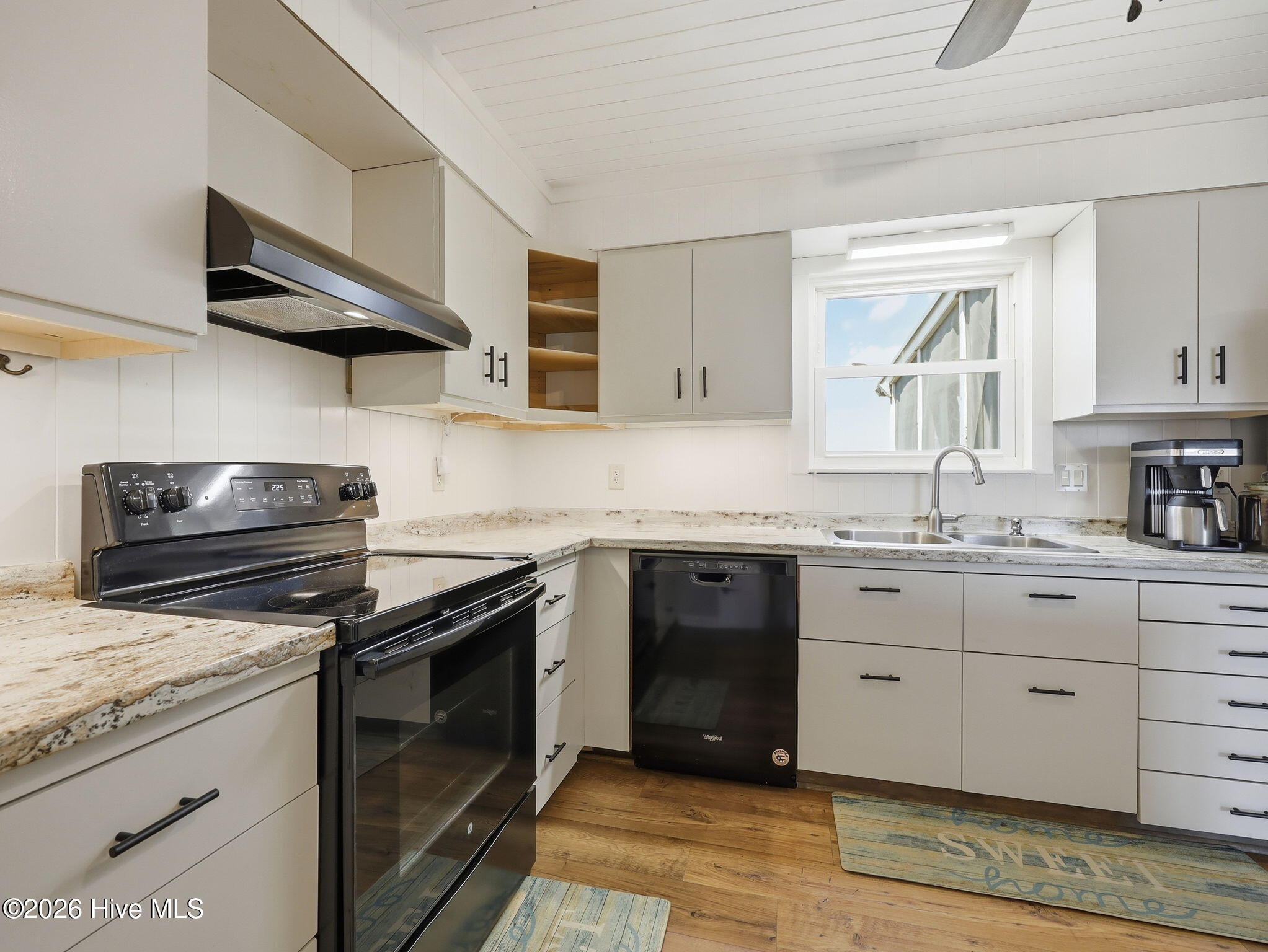 534 Waters Road Jacksonville, NC 28546 - Photo 12 of 55 Kitchen