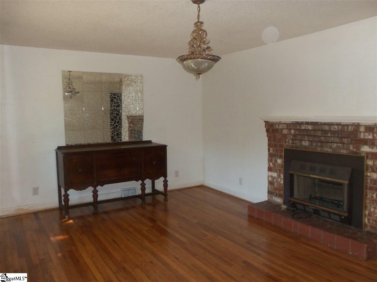 6 Midway Road Greenville, SC 29605 - Photo 3 of 25 Gallery Image 3