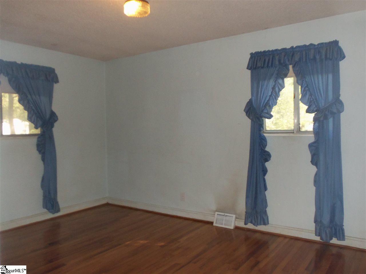 6 Midway Road Greenville, SC 29605 - Photo 8 of 25 Gallery Image 8