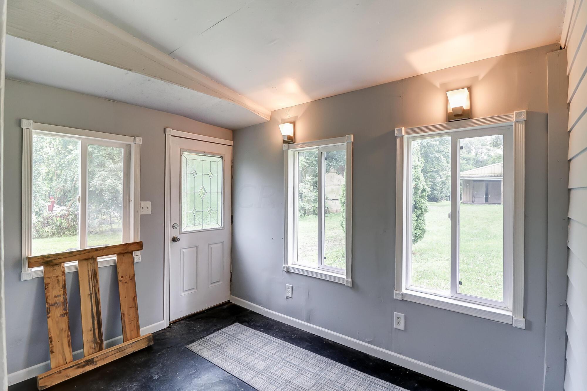 1045 Hart Road Columbus, OH 43223 - Photo 31 of 32 031