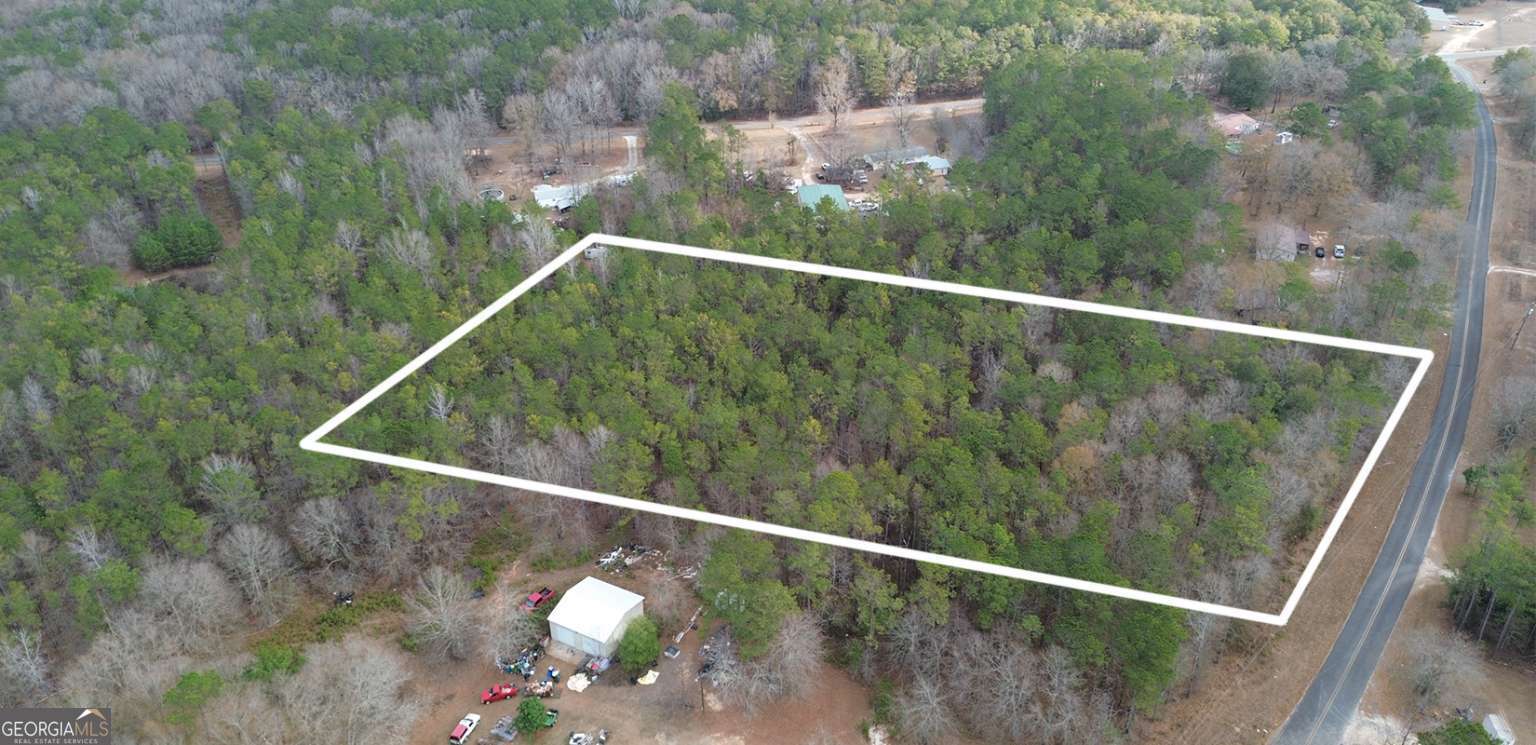 1 Henderson Road Macon, GA 31217 - Photo 2 of 4 a view of a balcony