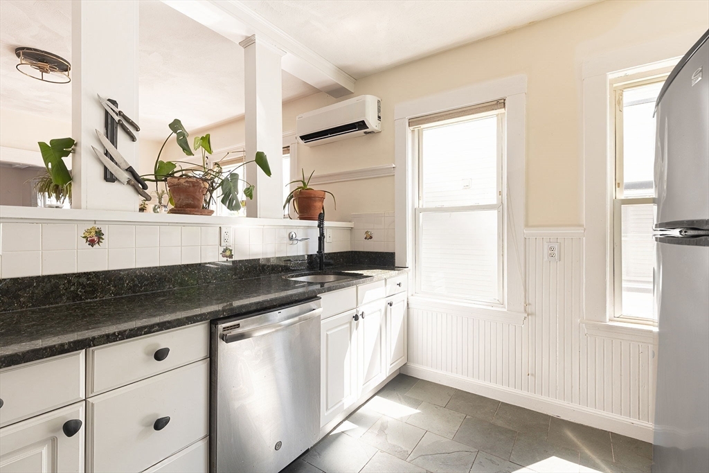 25 Child Street, Unit 2 Boston, MA 02130 - Photo 3 of 20 Gallery Image 3