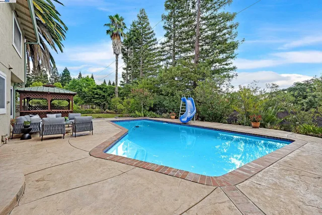 $1,749,999 | 651 Derbyshire Place, Danville, CA 94526