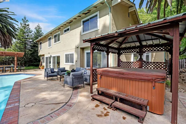 $1,749,999 | 651 Derbyshire Place, Danville, CA 94526