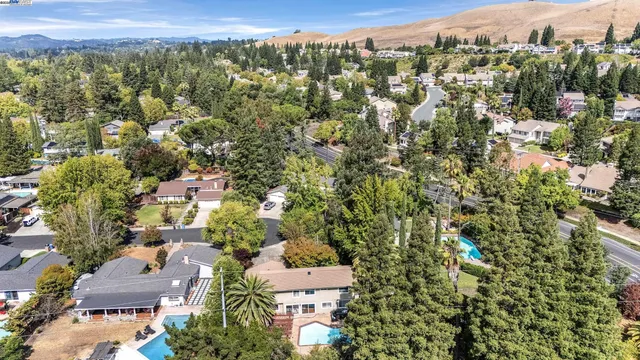 $1,749,999 | 651 Derbyshire Place, Danville, CA 94526