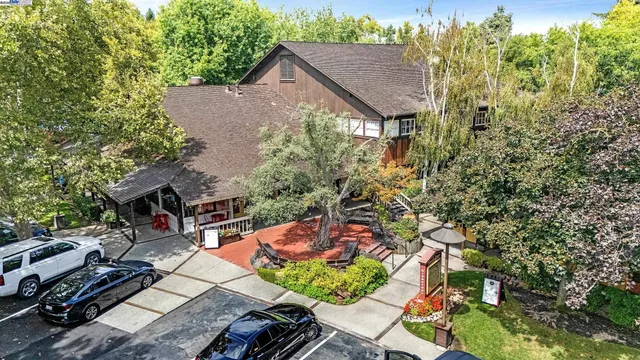 $1,749,999 | 651 Derbyshire Place, Danville, CA 94526