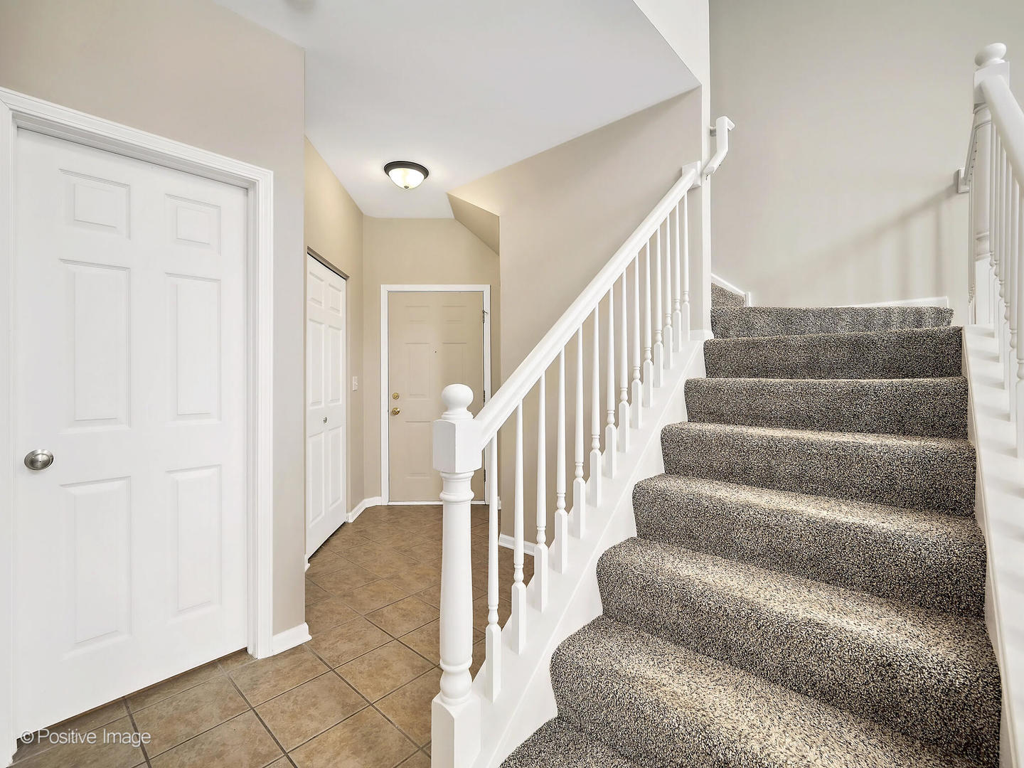 24126 Walnut Circle Plainfield, IL 60585 - Photo 3 of 17 a view of entryway