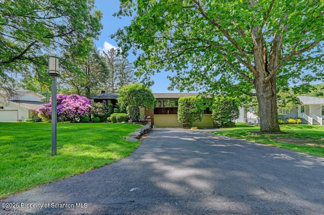 12 Lakeside Drive Clarks Summit, PA 18411 - Photo 11 of 80 12 Lakeside Dr 01 Large