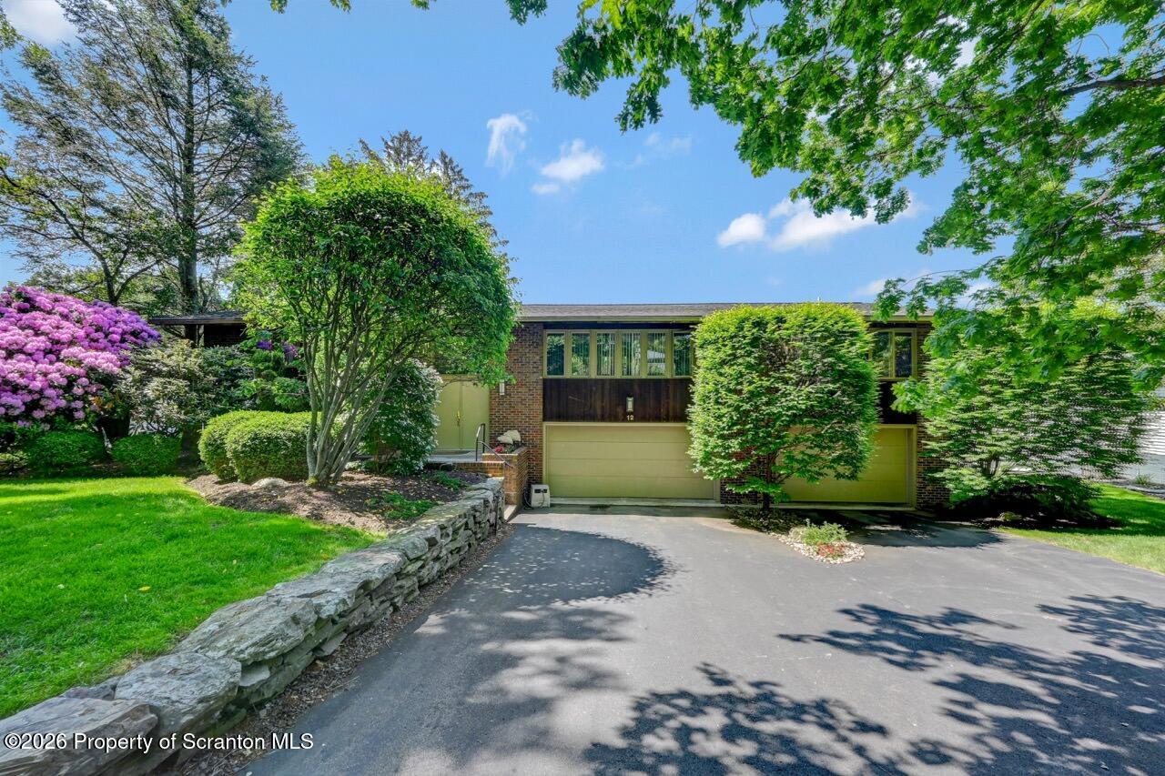 12 Lakeside Drive Clarks Summit, PA 18411 - Photo 12 of 80 12 Lakeside Dr 07 Large